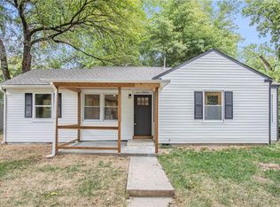 718 NE 44th Ter, Kansas City, MO 64116