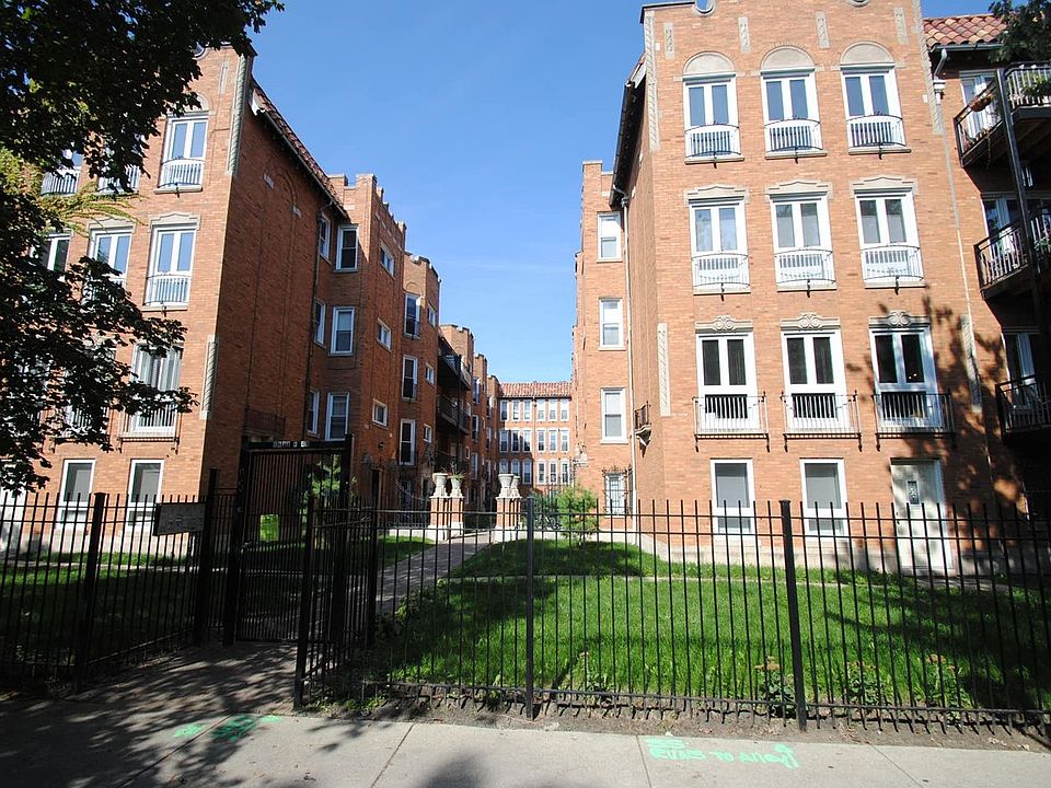 1st image of 1638 W Greenleaf Ave #46