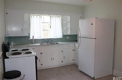 5th image of 177 14th Ave SE