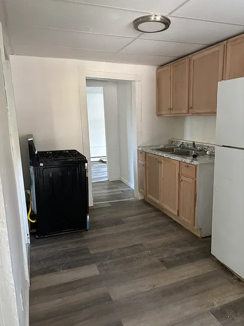 2 bed, $1,250 — Photo 2
