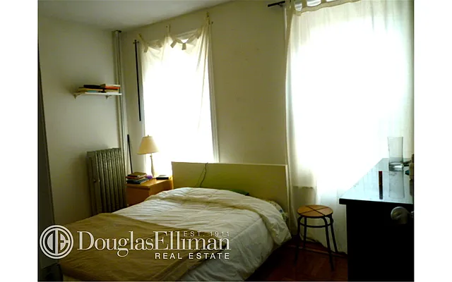 Rented by Douglas Elliman | media 22