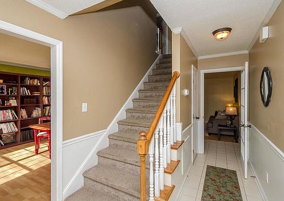 4th image of 553 Waterford Dr
