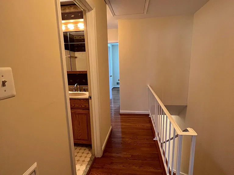 2105 Bucknell Ter — Photo 30