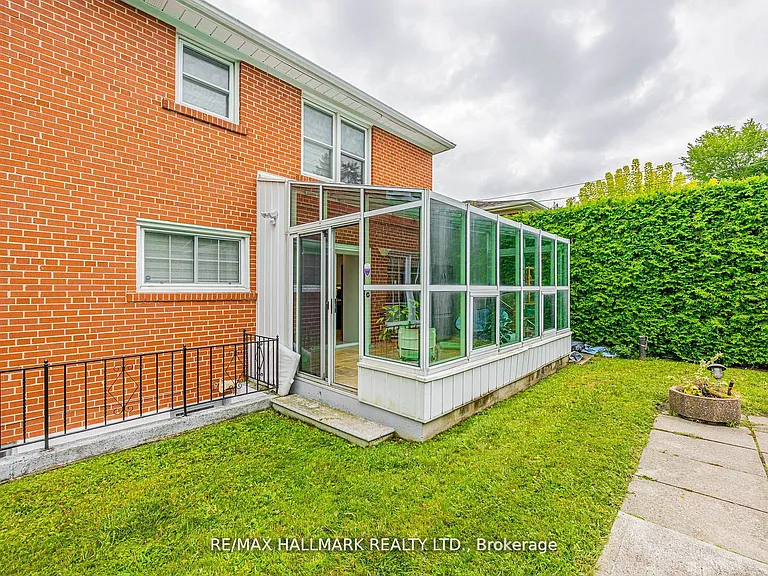 16 Paultiel Dr W — Photo 30