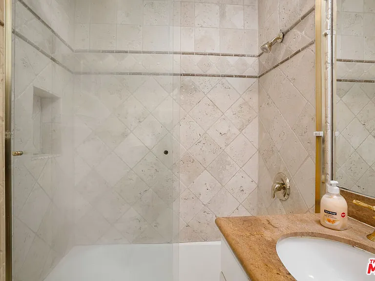 2101 Ocean Ave #3 — Photo 13