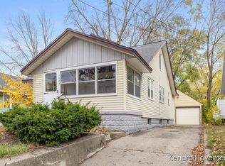 1706 Burlingame Ave SW, Wyoming, MI 49509