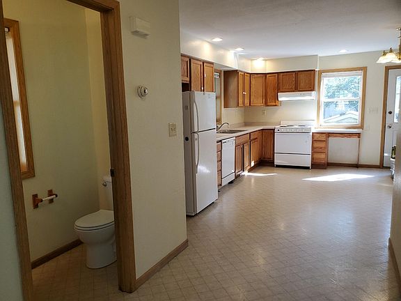 3rd image of 274 Stinson St #1E