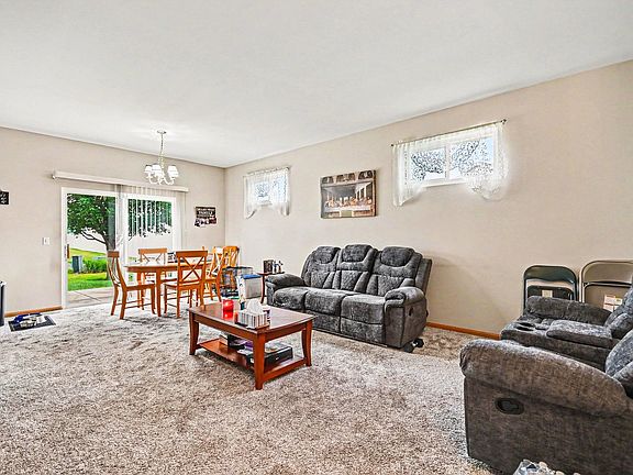 4th image of 2559 Oak Park Ct #0