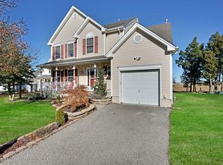 10 Osborn Ct, Little Egg Harbor, NJ 08087