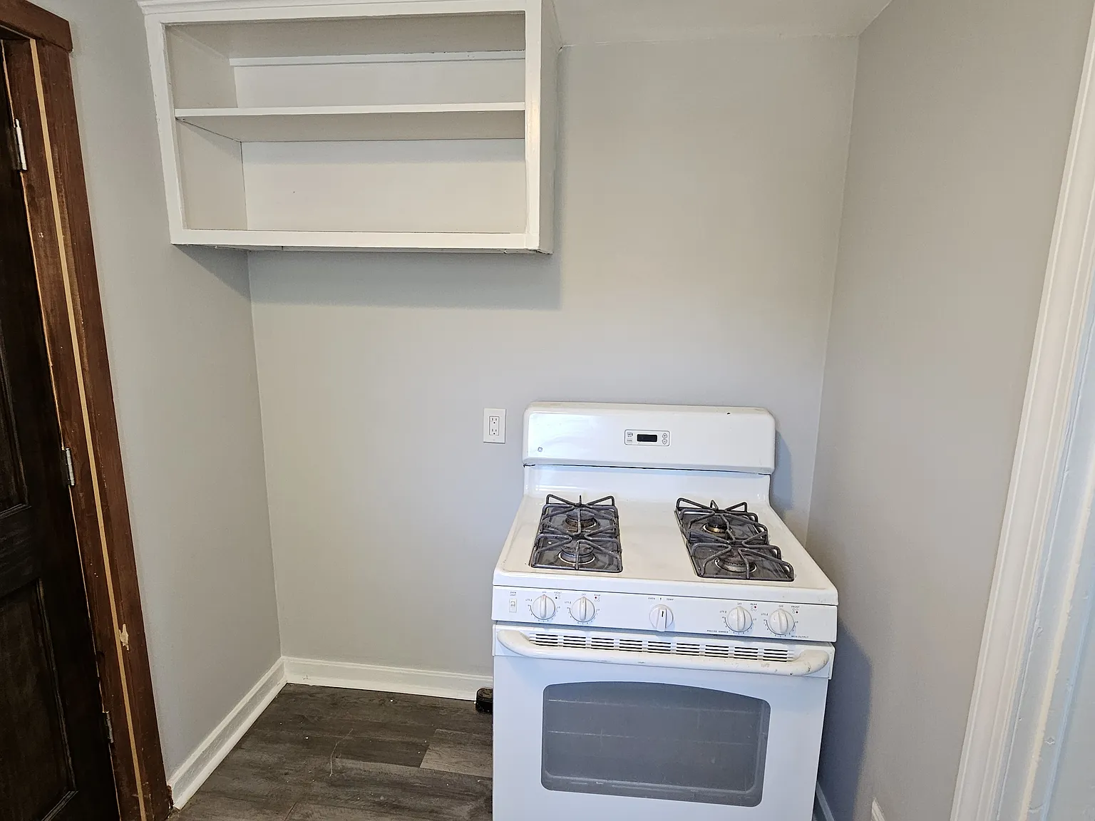 2 bed, 928 sqft, $1,350 — Photo 2