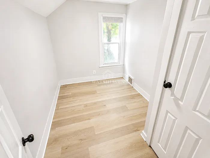 668 Sherman St — Photo 9