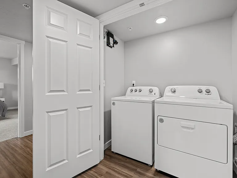 Telluride Apartments — Photo 10