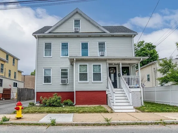 40 Falmouth St, Attleboro, MA 02703