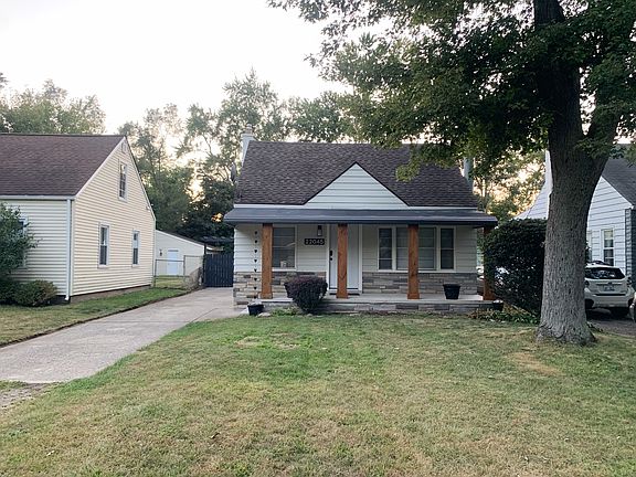 2nd image of 22045 Poinciana St