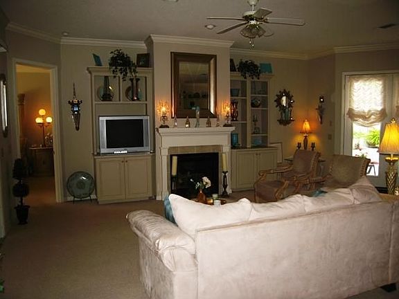 2nd image of 1180 Autumn Breeze Cir