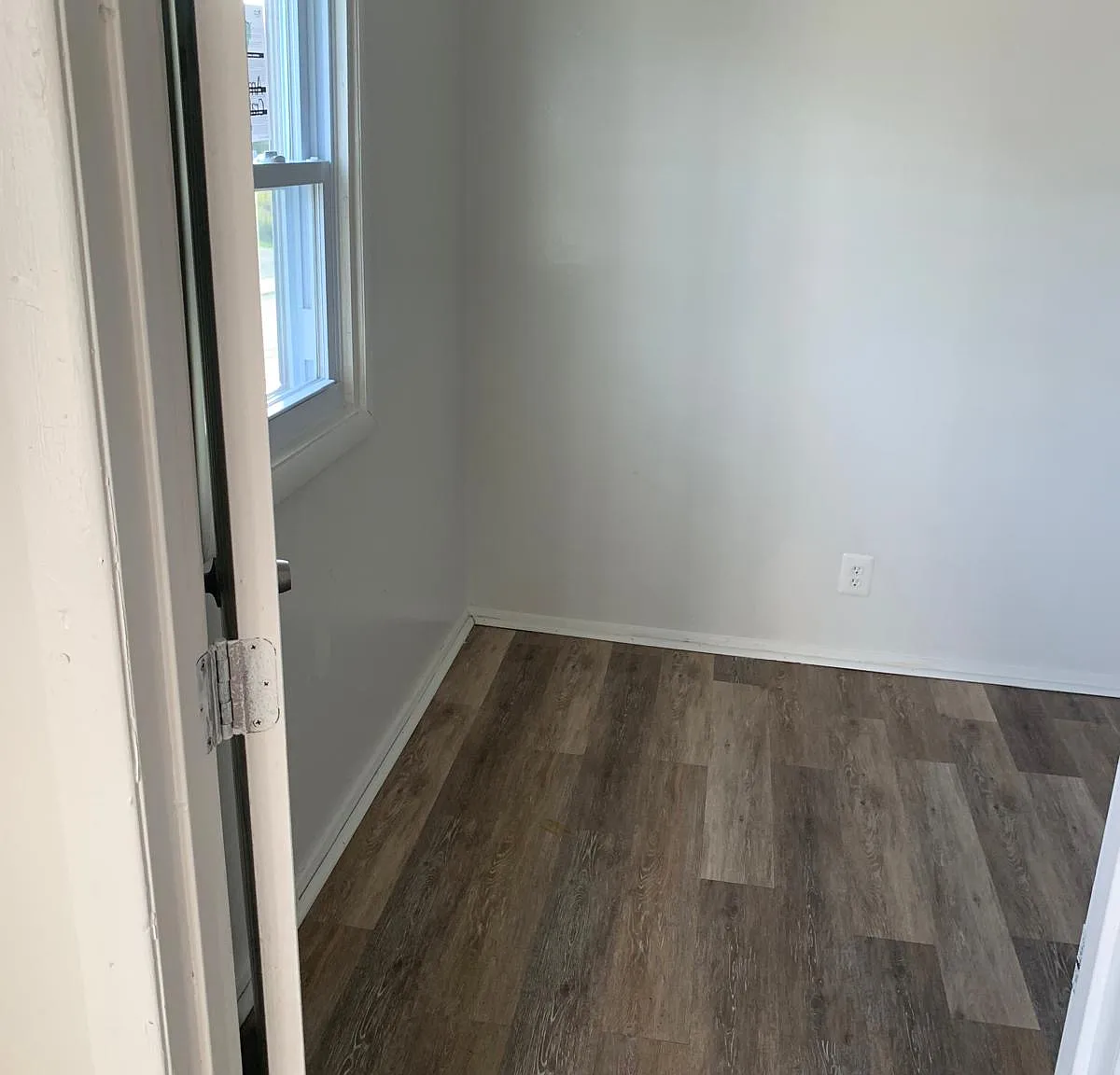 3 bed, $1,200 — Photo 3