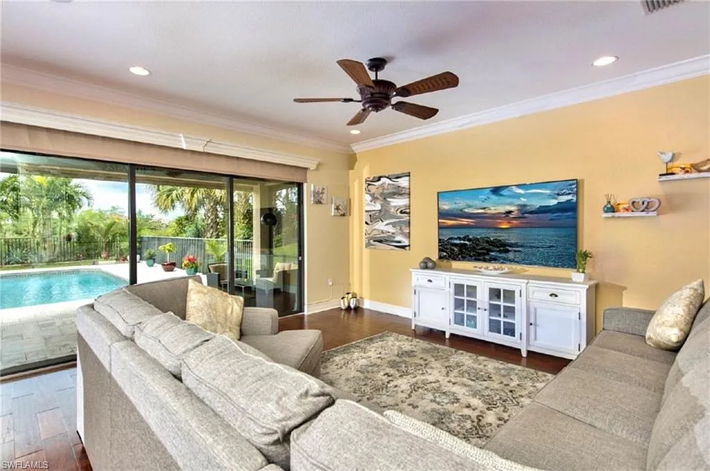 4 bed, 3.5 bath, 2800 sqft, $15,000 — Photo 4