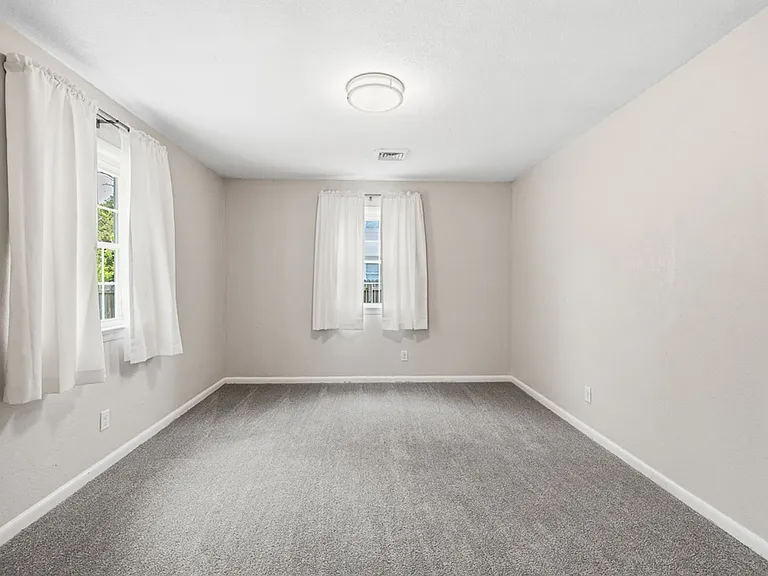 408 E Little Creek Rd — Photo 22