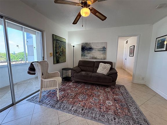 3rd image of 1700 Pierce St APT 702