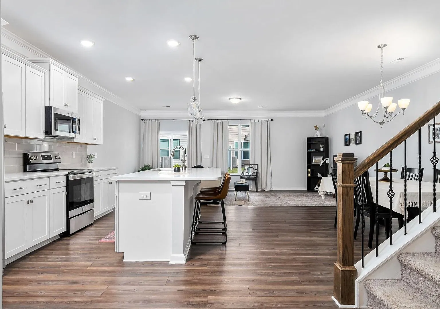 Fantastic Location & Price — Photo 4