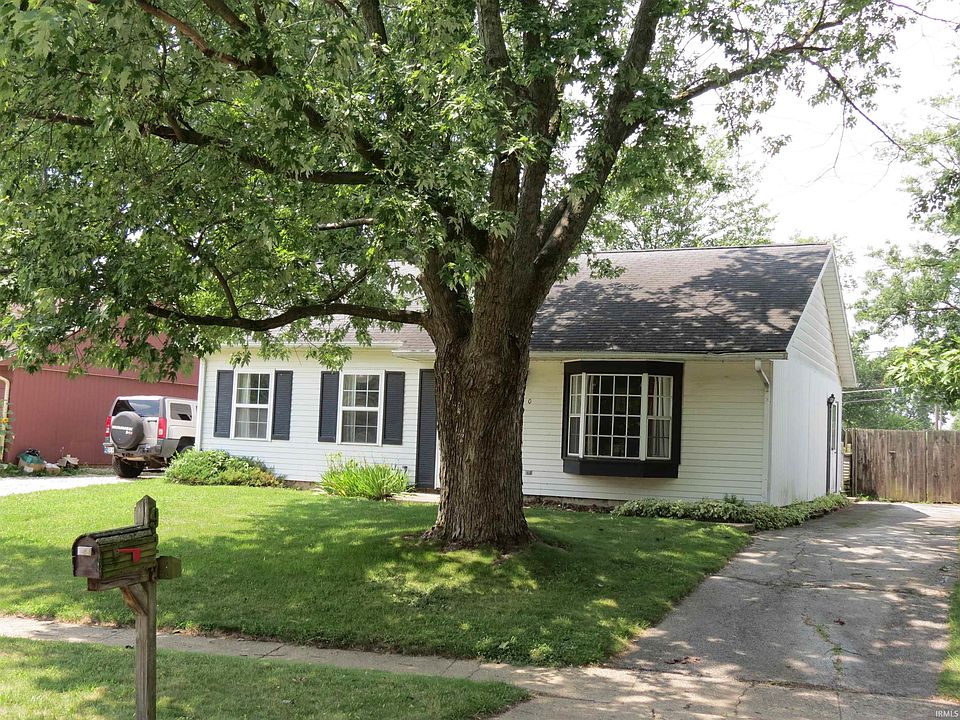 1st image of 920 Beaumont Dr