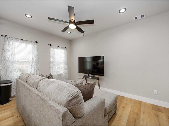 5th image of 2409 Dolly Wright St
