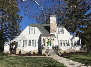 851 Brook St, Elgin, IL 60120