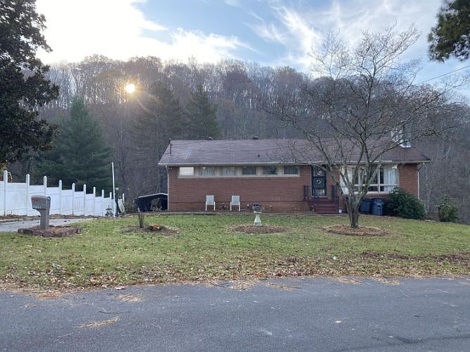 1st image of 3749 Hemlock Park Cir
