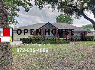 6828 Ridgewood Dr, North Richland Hills, TX 76182