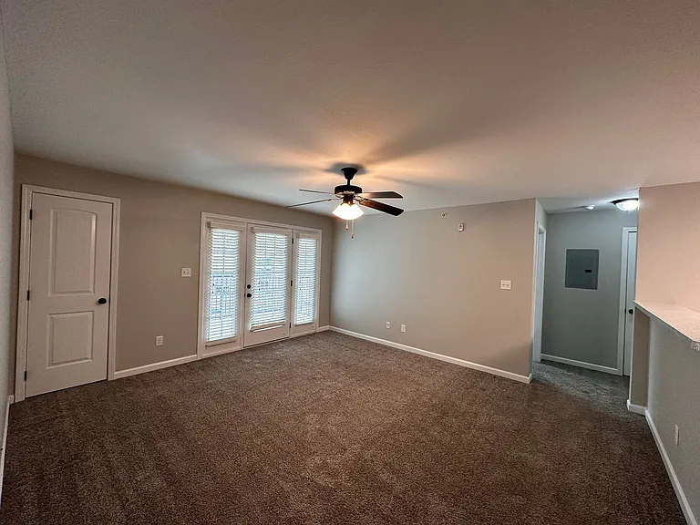 Maple Sunset Apartment Homes — Photo 18