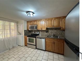 400 Commodore Dr APT 211, Fort Lauderdale, FL 33325