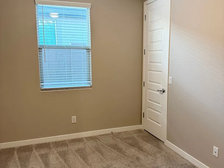 19624 W Badgett Ln — Photo 13