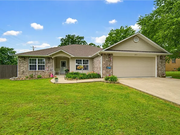 371 S Virginia Ave, Gentry, AR 72734