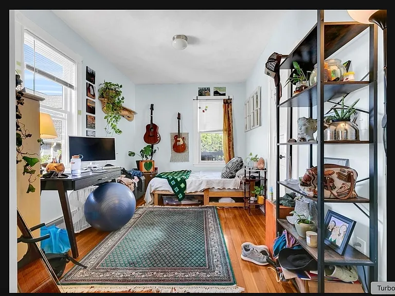 82 Elmira St #3 — Photo 6
