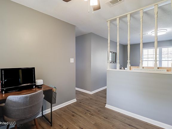 5th image of 114 Kuyrkendall Pl