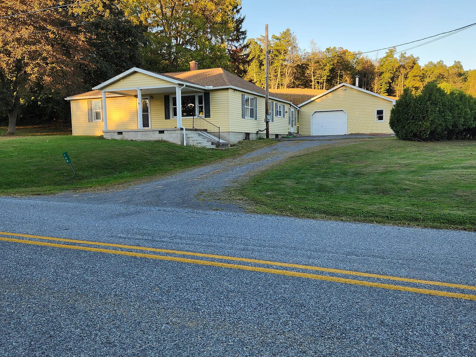 3 bed, 1404 sqft, $1,400 — Photo 1