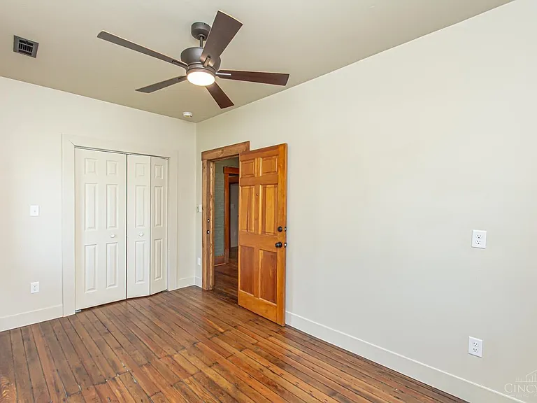 117 Montgomery Ave — Photo 41