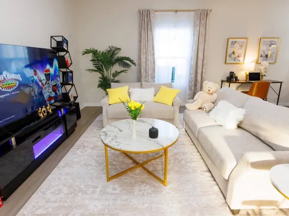 2231 Transatlantic Ave, Charlotte, NC 28215