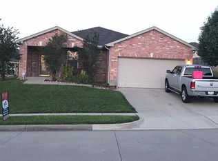 8056 Whitney Ln, Fort Worth, TX 76120