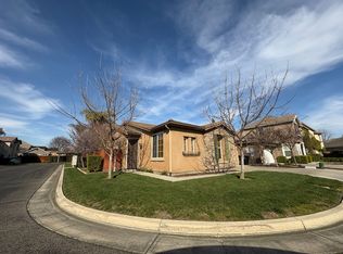 3828 W Safford Ave, Visalia, CA 93291