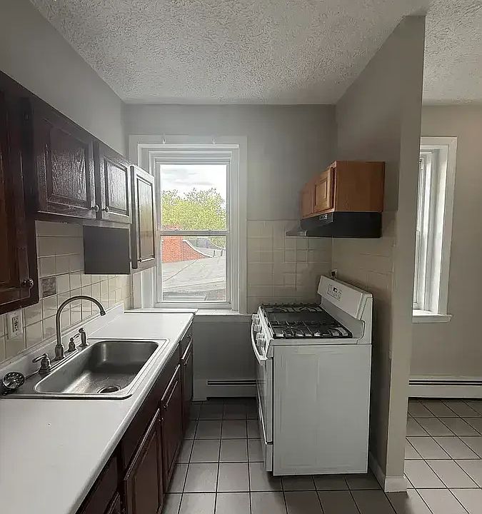 1st image of 191 Wooster St APT 4B