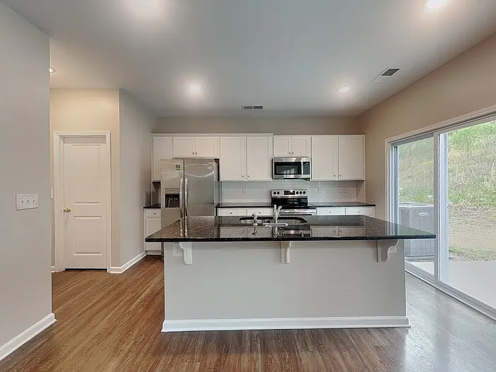 733 Point Andrews Dr SW — Photo 4