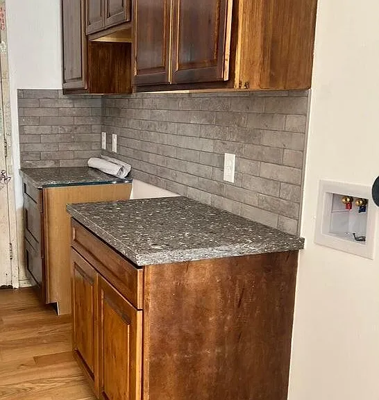 5914 W Myrtle Ave — Photo 3