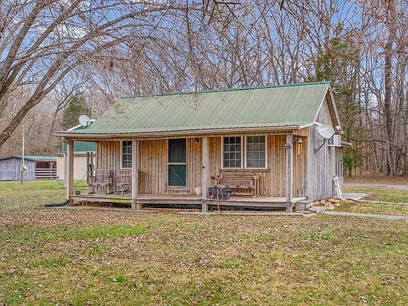 5th image of 1095 White Oak Rd