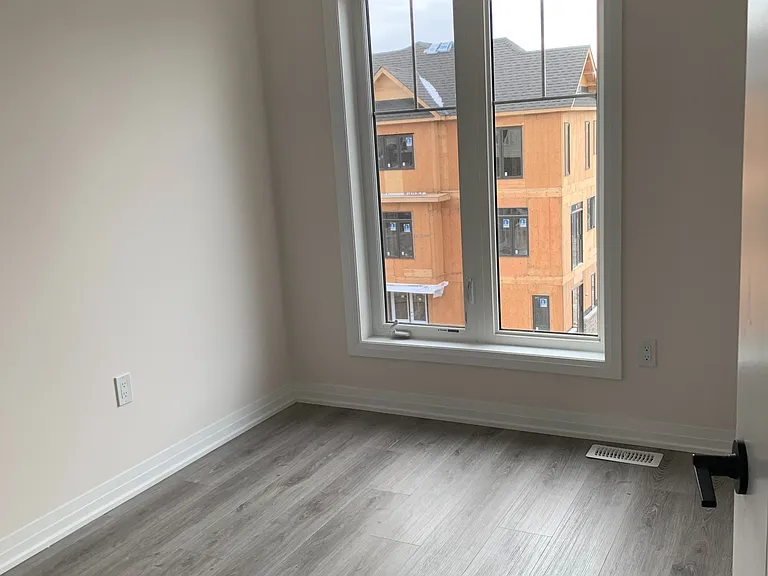 94 Ambereen Pl — Photo 11