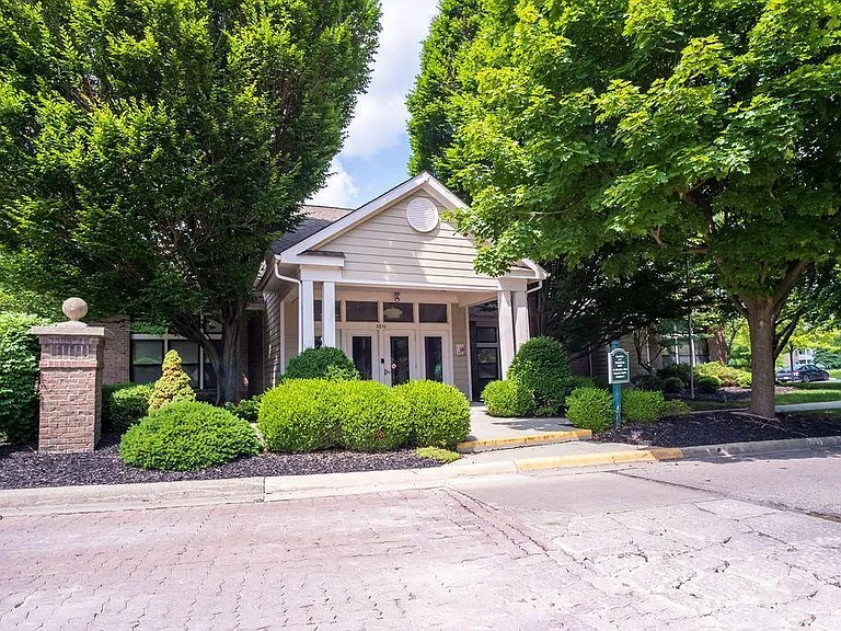 2323 Vicente Ct #309 — Photo 32