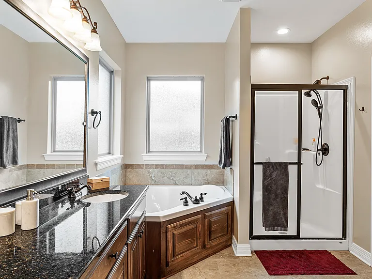 1017 Green Wood Cir — Photo 32