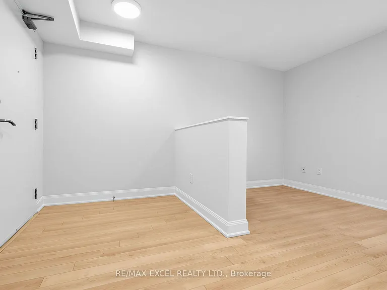 2191 Yonge St #1805 — Photo 4