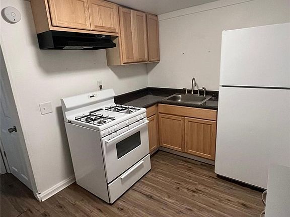 3rd image of 6128 Riley Rd