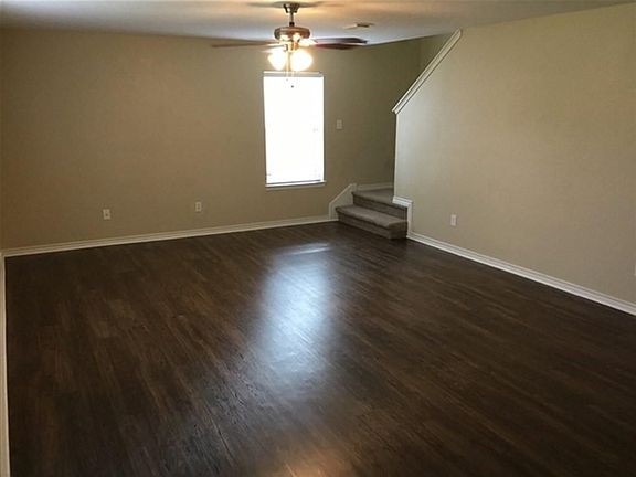 3rd image of 7910 Fallen Oak Ln